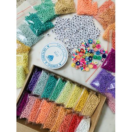 DIY - Rocailles kralen pakket | 3mm | Rainbow box | Letterkralen | Smiley polymeer kralen | Sieraden maken | Sieraad materiaal | 12000 kralen